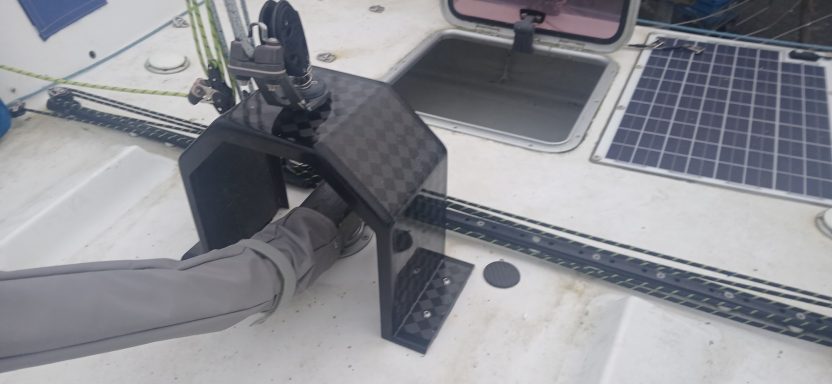 custom carbon mainsheet bracket